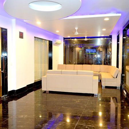 Hotel Taru Inn Ghaziabad Eksteriør billede