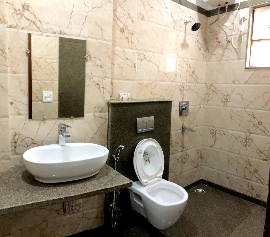 Hotel Taru Inn Ghaziabad Eksteriør billede